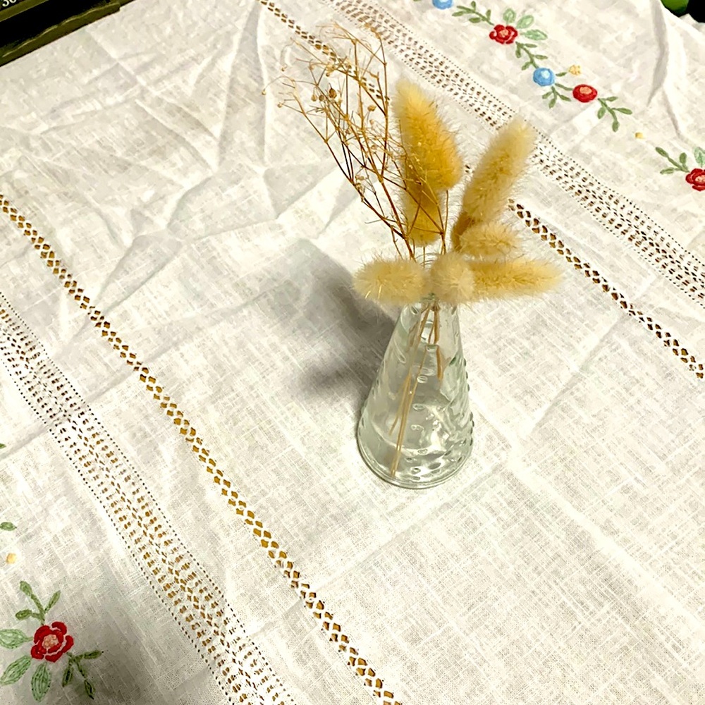 ✨ April Cornell Embroidered Table Linen - Picture 11 of 15
